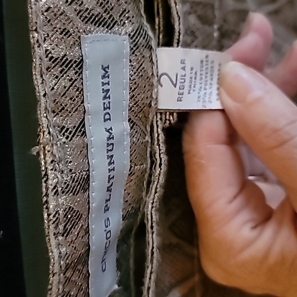 Chico's Platinum Metallic Snakeskin Regular Slim Leg Pants Size 2 - Picture 3 of 7
